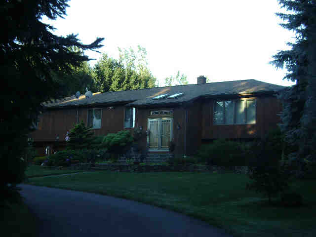 Building photograph for 339 MAIN ST N